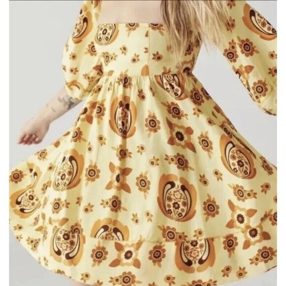 Urban Outfitters Off The Shoulder Linen Boho Mini Dress Yellow Floral XS smocked - Picture 1 of 9